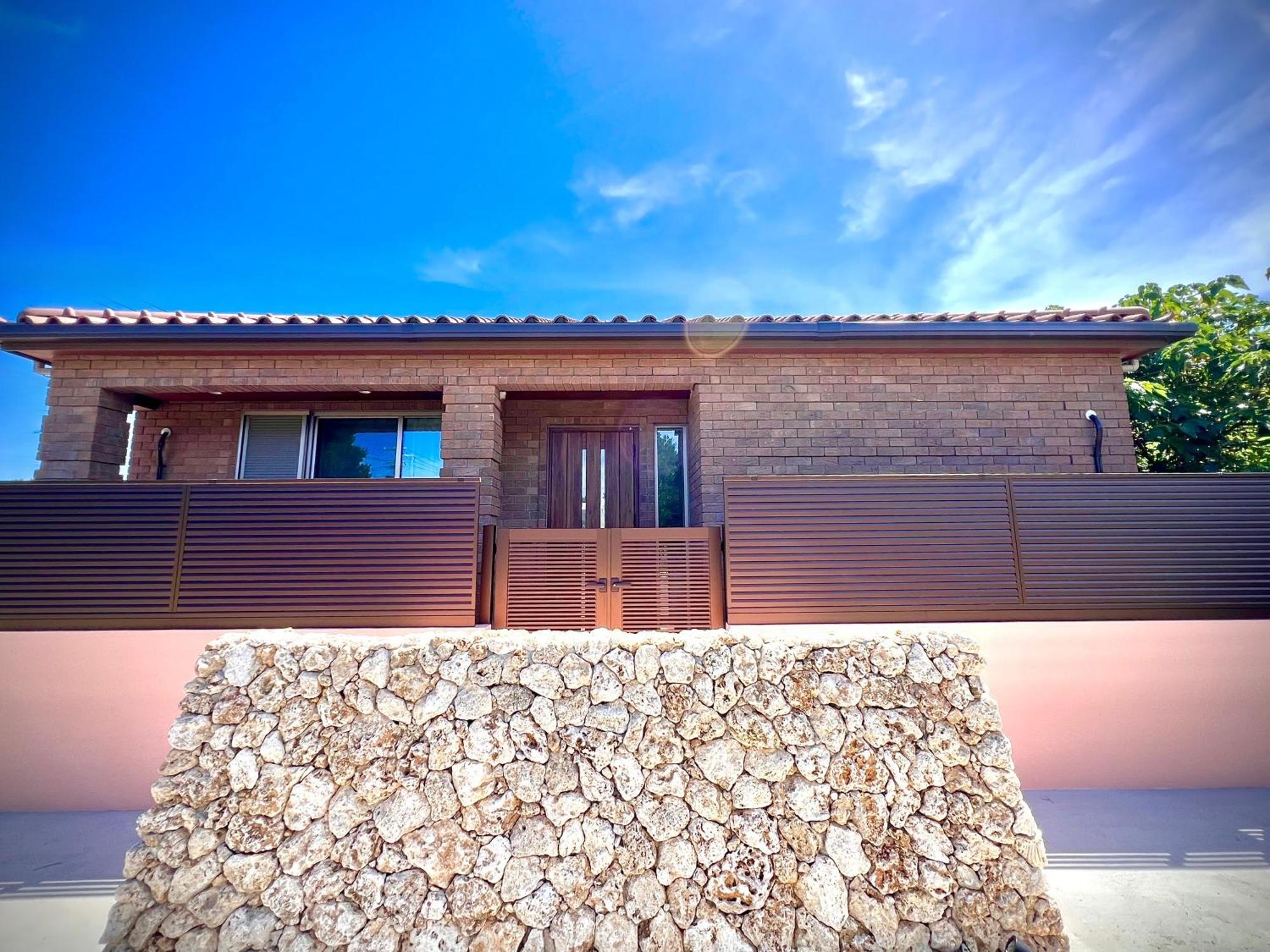 星降る夜と天然木の香りに包まれる新築癒しの隠れ家ishigaki Villa En えん Ngoại thất bức ảnh